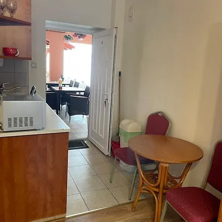 Adria 3* Štúrovo