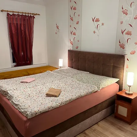 Adria Konukevi 3*