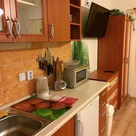Adria Konukevi 3*