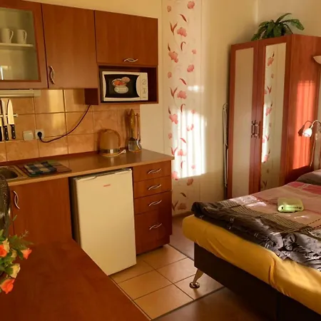 Adria Konukevi 3*